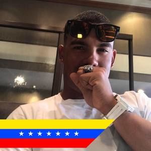 Meet your Posher, Carlos